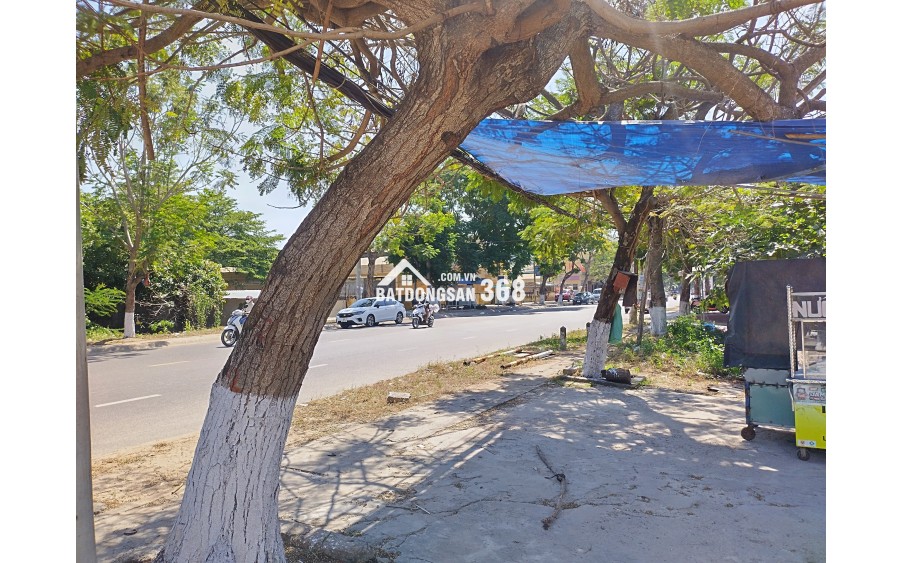 Cần bán 2 lô mặt tiền trung tâm Phan Thiết 663 m2